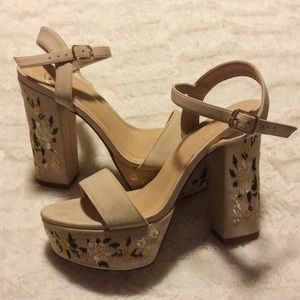 Floral embroidered chunky heels size 6 worn once!